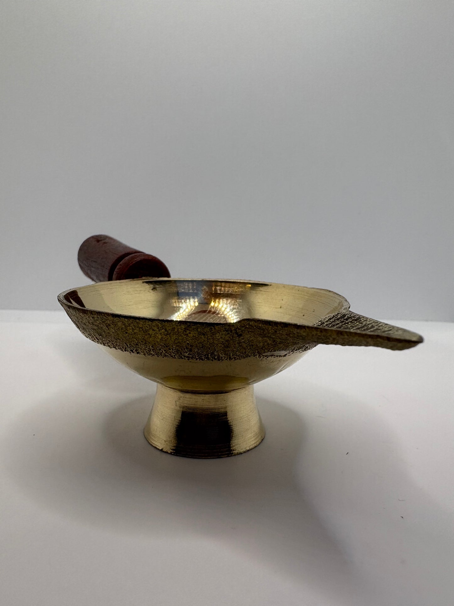 Kapur Dani - Petal (Brass)