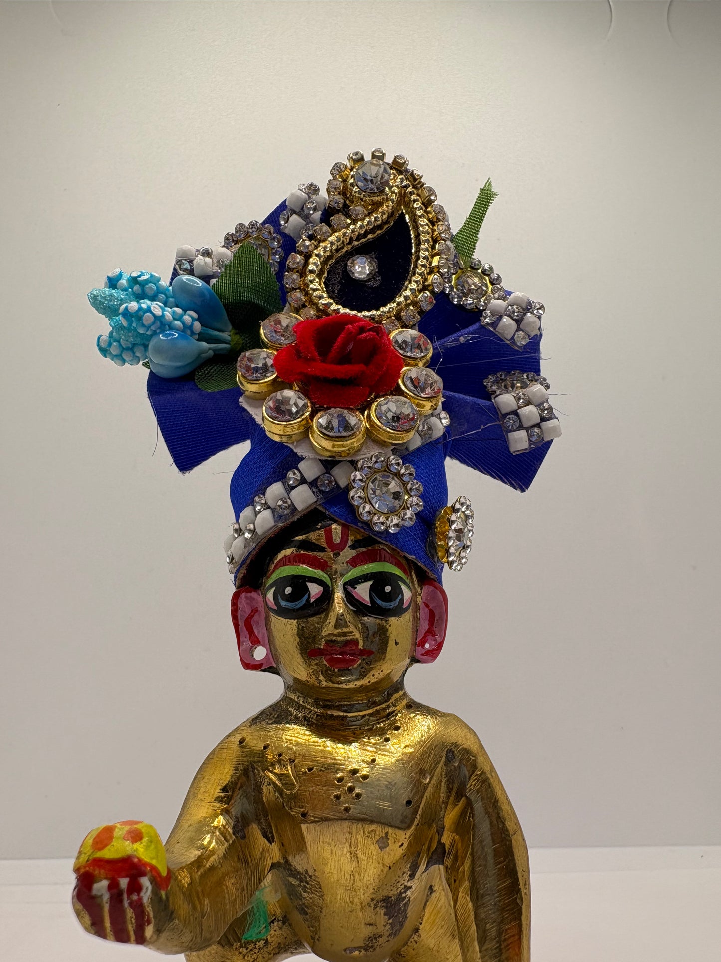 Beautiful Stone Decorated Mukut For Kanha Ji