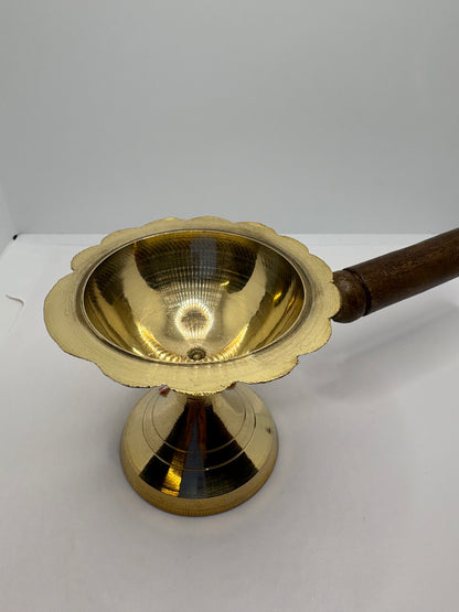 Kapur Dani - Petal (Brass)