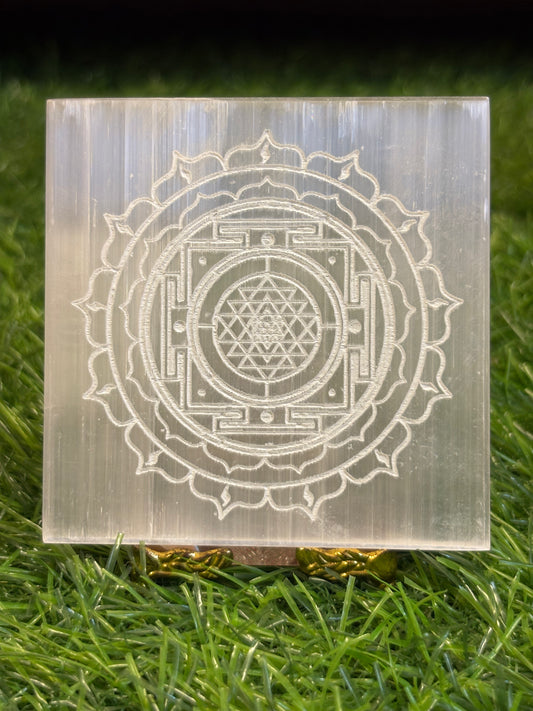 SELENITE Bracelet & Mala Charging Plate
